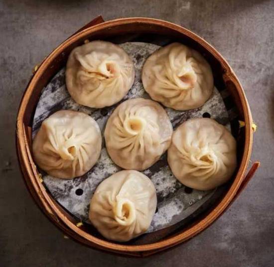 Petit  Chignon à la Vapeur(4)/Mini Steamed Bun(4)/小笼包